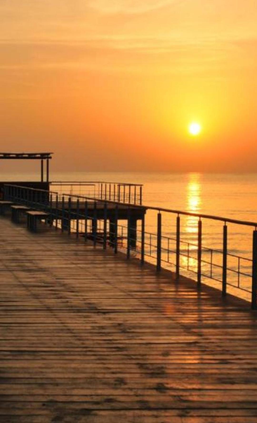 By The Way Apartment Larnaca Bagian luar foto