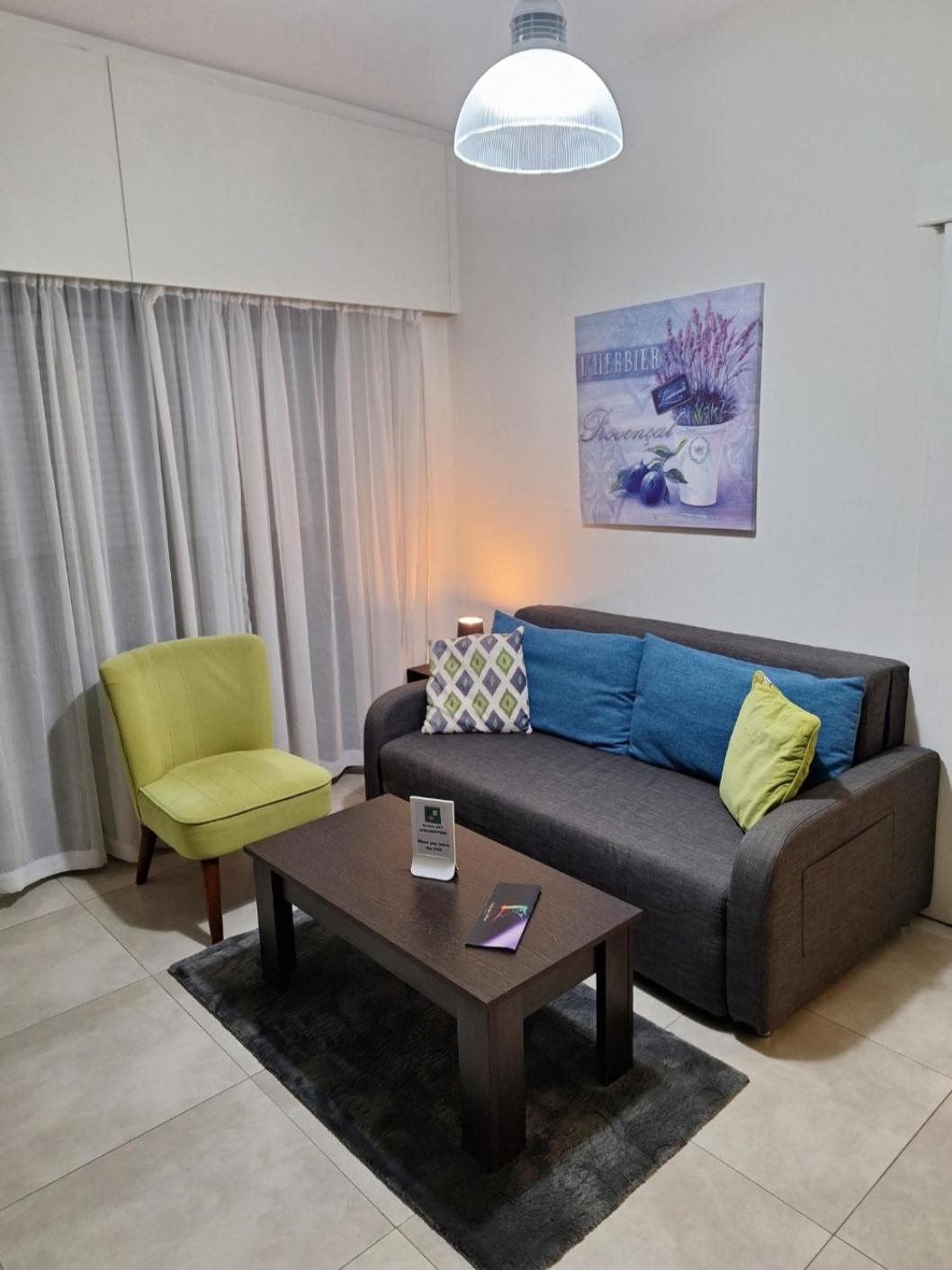 By The Way Apartment Larnaca Bagian luar foto